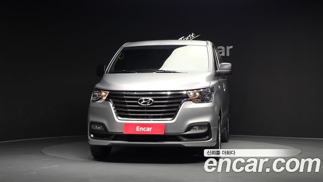 Hyundai Grand Starex Van 5-Seater Smart 2018 — фото 3