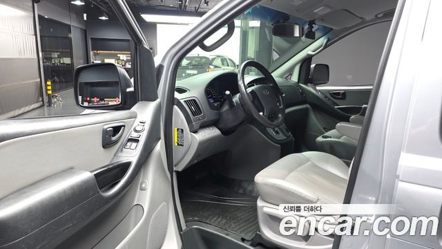 Hyundai Grand Starex Van 5-Seater Smart 2018 — фото 10