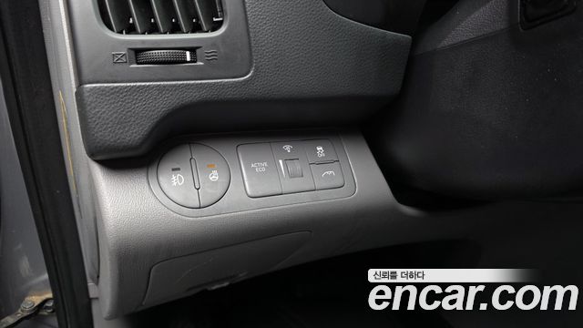Hyundai Grand Starex Van 5-Seater Smart 2018 — фото 15