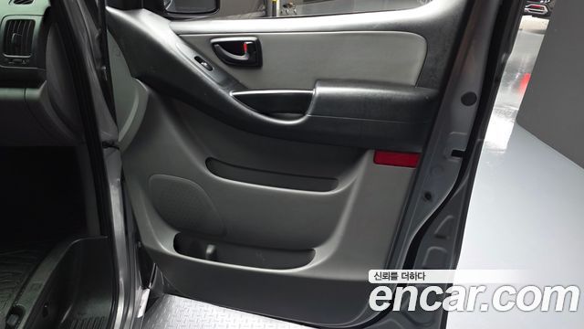 Hyundai Grand Starex Van 5-Seater Smart 2018 — фото 24