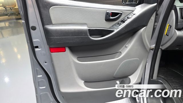 Hyundai Grand Starex Van 5-Seater Smart 2018 — фото 25