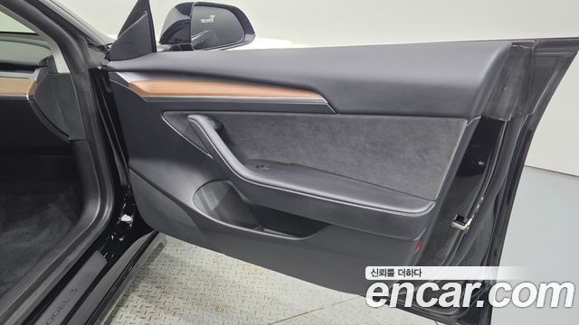 Tesla Model 3 Long Range AWD 2022 — фото 24