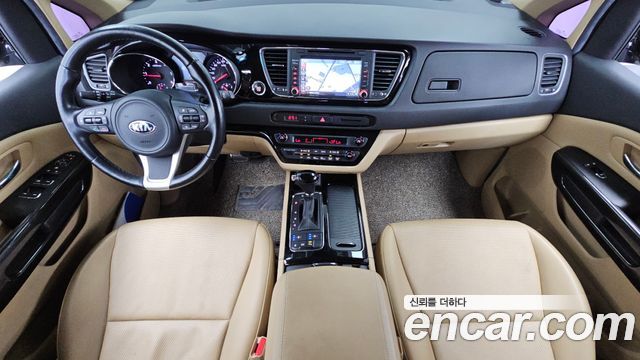 Kia Carnival 9-seater Prestige 2016 — фото 7
