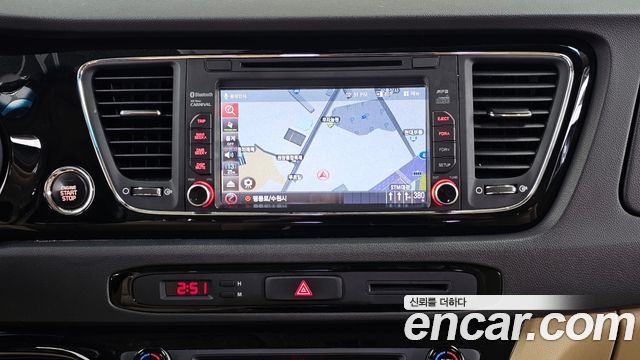 Kia Carnival 9-seater Prestige 2016 — фото 14