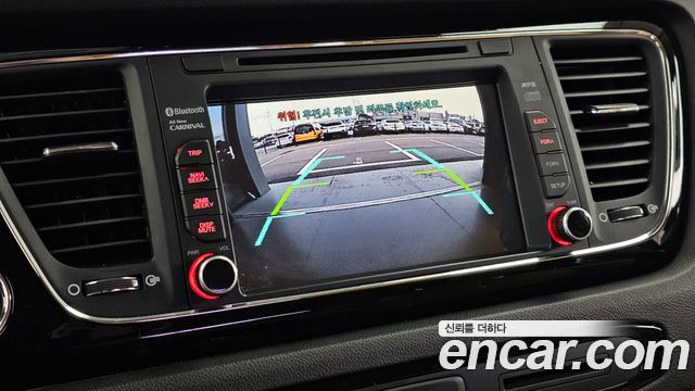 Kia Carnival 9-seater Prestige 2016 — фото 16