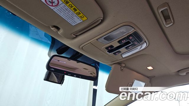 Kia Carnival 9-seater Prestige 2016 — фото 17