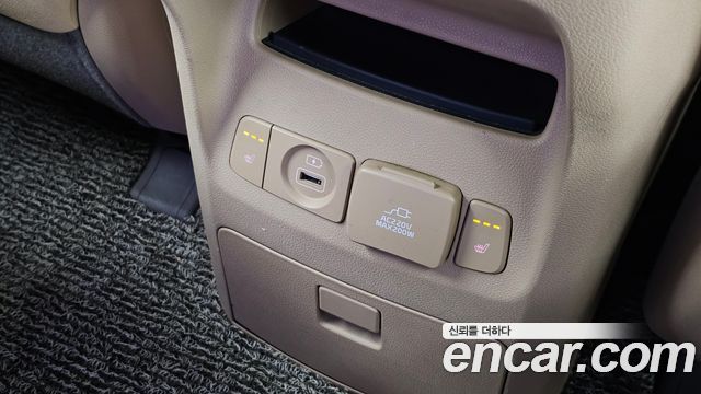 Kia Carnival 9-seater Prestige 2016 — фото 19