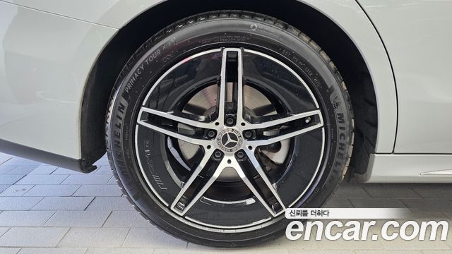 Mercedes-Benz E-Class (W214) E300 4MATIC AMG Line 2024 — фото 5