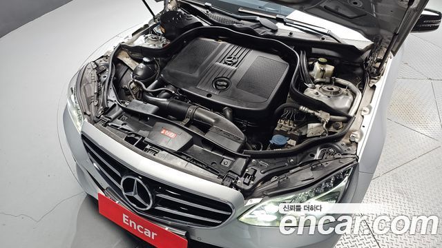 Mercedes-Benz E-Class (W212) E220 Bluetec Avantgarde Sport 2016 — фото 6