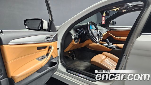 BMW 5 Series (G30) 520d M Sport Special Edition 2018 — фото 10