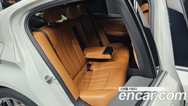 BMW 5 Series (G30) 520d M Sport Special Edition 2018 — фото 11