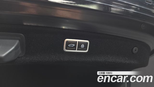 Genesis G90 (RS4) Gasoline 3.5 Turbo e-S/C AWD 2023 — фото 39