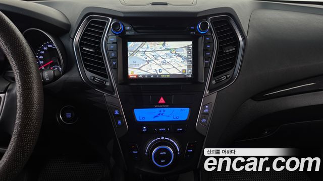 Hyundai Santa Fe (DM) Diesel(e-VGT) 2.0 2WD Premium 2013 — фото 13