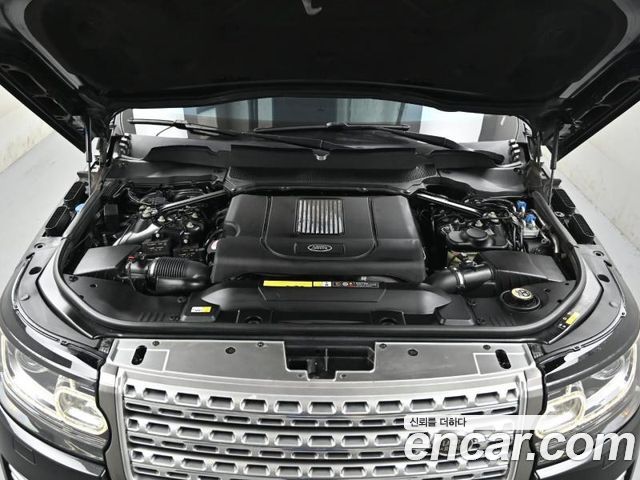 Land Rover Range Rover (IV) 4.4 SDV8 AB DIESEL 2017 — фото 15