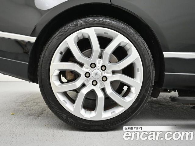 Land Rover Range Rover (IV) 4.4 SDV8 AB DIESEL 2017 — фото 19