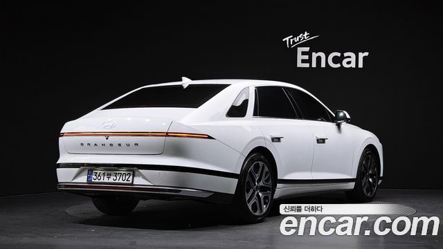 Hyundai Grandeur (GN7) 3.5 LPG 2WD Exclusive 2023 — фото 2