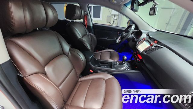 Kia Sportage R Diesel 2WD TLX High-Deluxe 2013 — фото 16