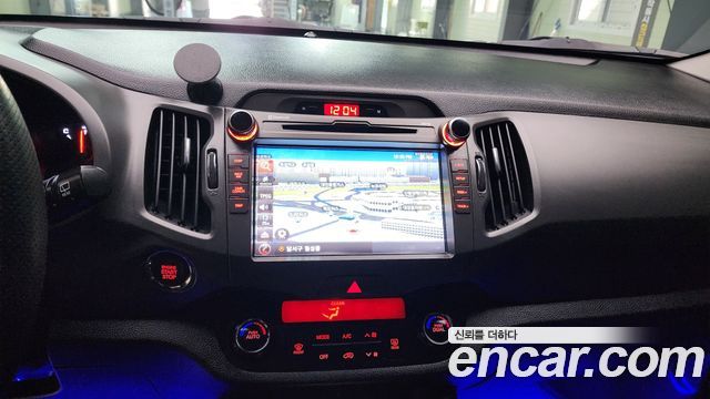 Kia Sportage R Diesel 2WD TLX High-Deluxe 2013 — фото 18