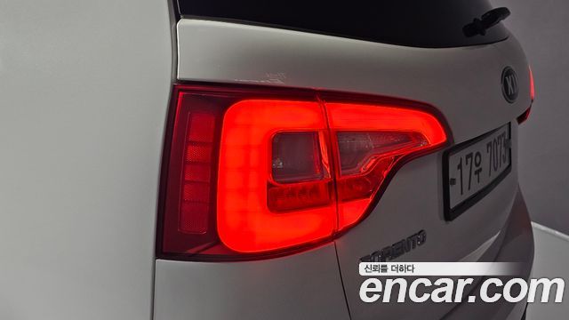 Kia Sorento R Diesel 2.0 2WD Limited 2013 — фото 23