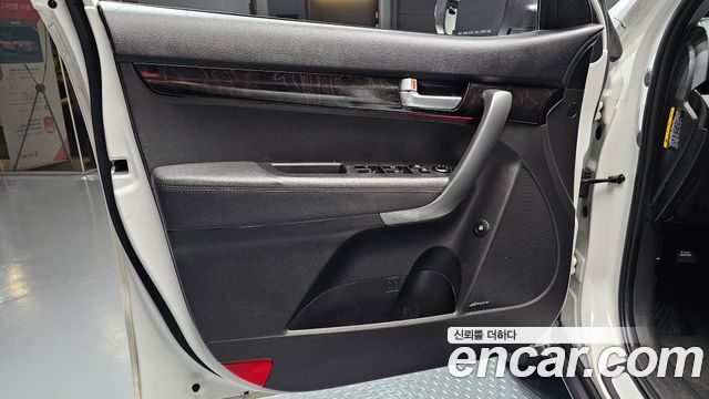 Kia Sorento R Diesel 2.0 2WD Limited 2013 — фото 24