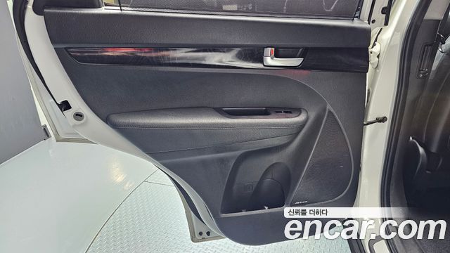Kia Sorento R Diesel 2.0 2WD Limited 2013 — фото 25