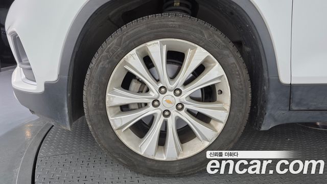 Chevrolet Trax 1.4 Premier 2018 — фото 5