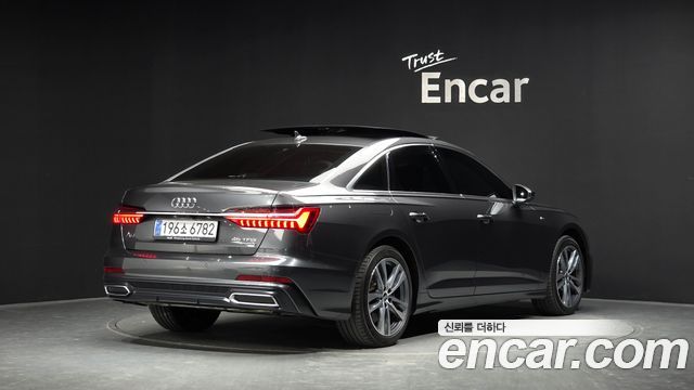 Audi A6 (C8) 45 TFSI Quattro Premium 2022 — фото 2