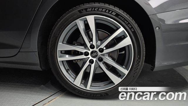 Audi A6 (C8) 45 TFSI Quattro Premium 2022 — фото 27