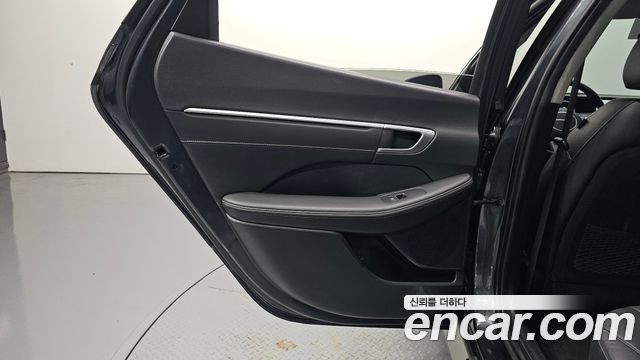Hyundai Sonata The Edge (DN8) 2.0 Exclusive 2024 — фото 25