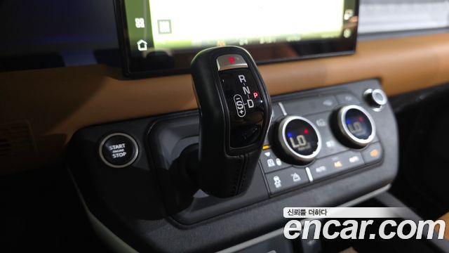 Land Rover Defender (L663) 110 D300 HSE 2023 — фото 9