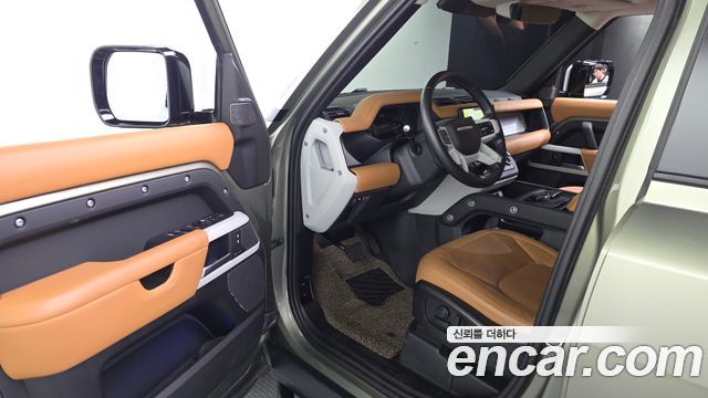 Land Rover Defender (L663) 110 D300 HSE 2023 — фото 10