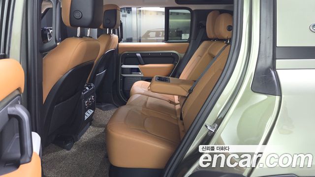 Land Rover Defender (L663) 110 D300 HSE 2023 — фото 11