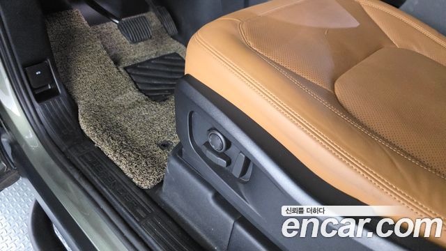 Land Rover Defender (L663) 110 D300 HSE 2023 — фото 12