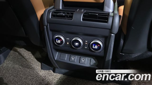 Land Rover Defender (L663) 110 D300 HSE 2023 — фото 18