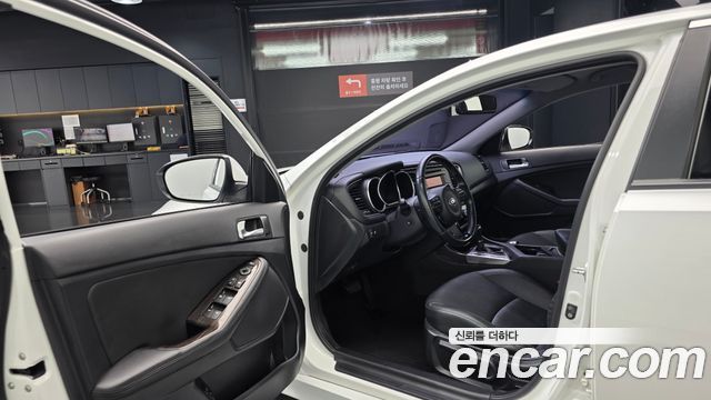 Kia K5 LPI Luxury 2015 — фото 10