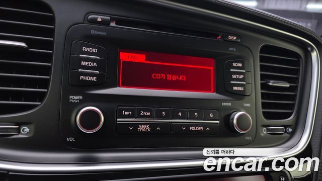 Kia K5 LPI Luxury 2015 — фото 16
