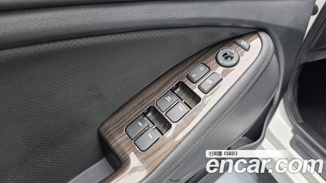 Kia K5 LPI Luxury 2015 — фото 32
