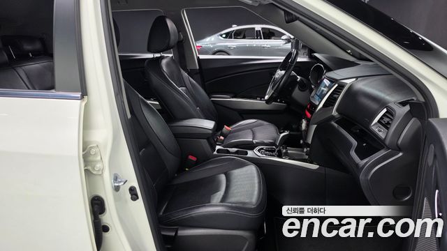 KG Mobility (SsangYong) Tivoli LX 2WD DLX 2016 — фото 10