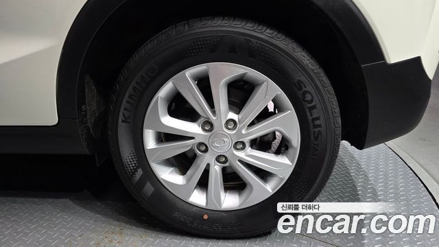 KG Mobility (SsangYong) Very New Tivoli Gasoline 1.5 2WD V1 2021 — фото 21