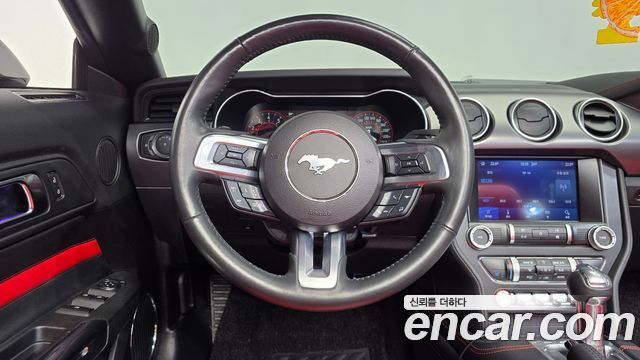 Ford Mustang Convertible 2021 — фото 13