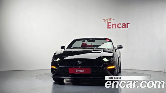 Ford Mustang Convertible 2021 — фото 32
