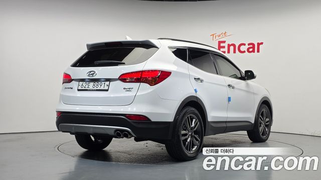 Hyundai Santa Fe (DM) Diesel(e-VGT) 2.0 4WD Exclusive Special 2015 — фото 2