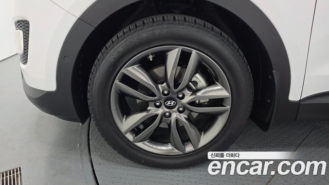 Hyundai Santa Fe (DM) Diesel(e-VGT) 2.0 4WD Exclusive Special 2015 — фото 5