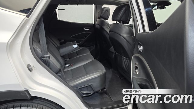 Hyundai Santa Fe (DM) Diesel(e-VGT) 2.0 4WD Exclusive Special 2015 — фото 12