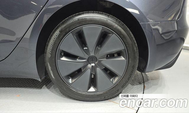 Tesla Model 3 Long Range AWD 2024 — фото 21