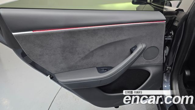 Tesla Model 3 Long Range AWD 2024 — фото 25