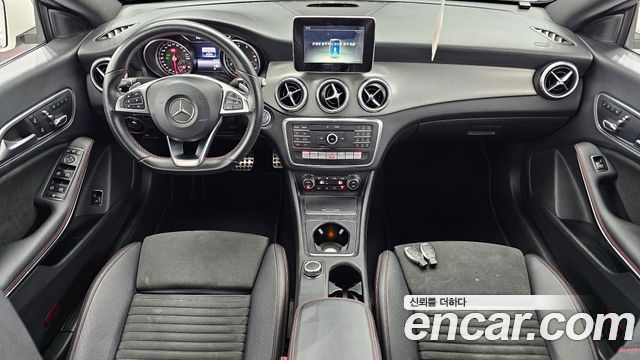 Mercedes-Benz CLA-Class (C117) CLA220 AMG Line 2018 — фото 7
