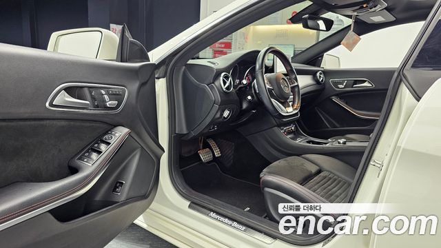 Mercedes-Benz CLA-Class (C117) CLA220 AMG Line 2018 — фото 10