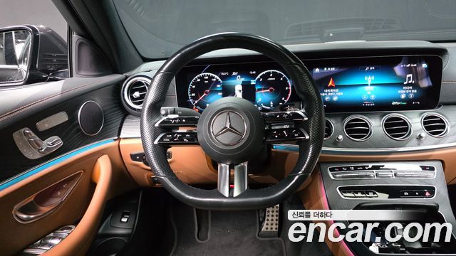 Mercedes-Benz E-Class (W213) E220d 4MATIC AMG Line 2021 — фото 13