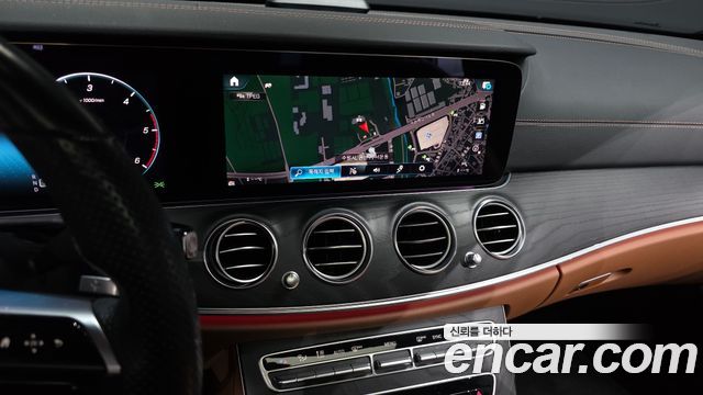 Mercedes-Benz E-Class (W213) E220d 4MATIC AMG Line 2021 — фото 14